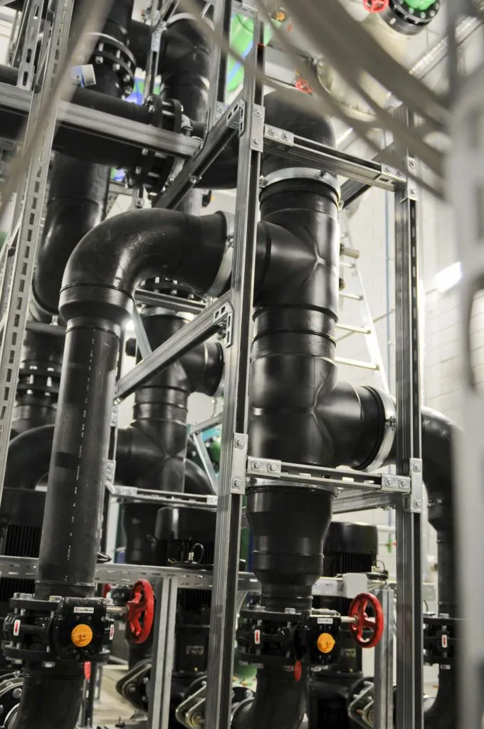 Electrically conductive piping systems