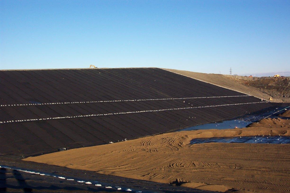 Download AGRU s LLDPE Black White MicroSpike Liner Data Sheet