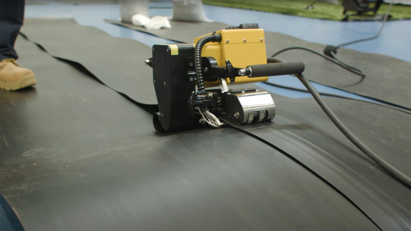 hdpe-welding-a-2020-primer-on-field-welding-geomembranes